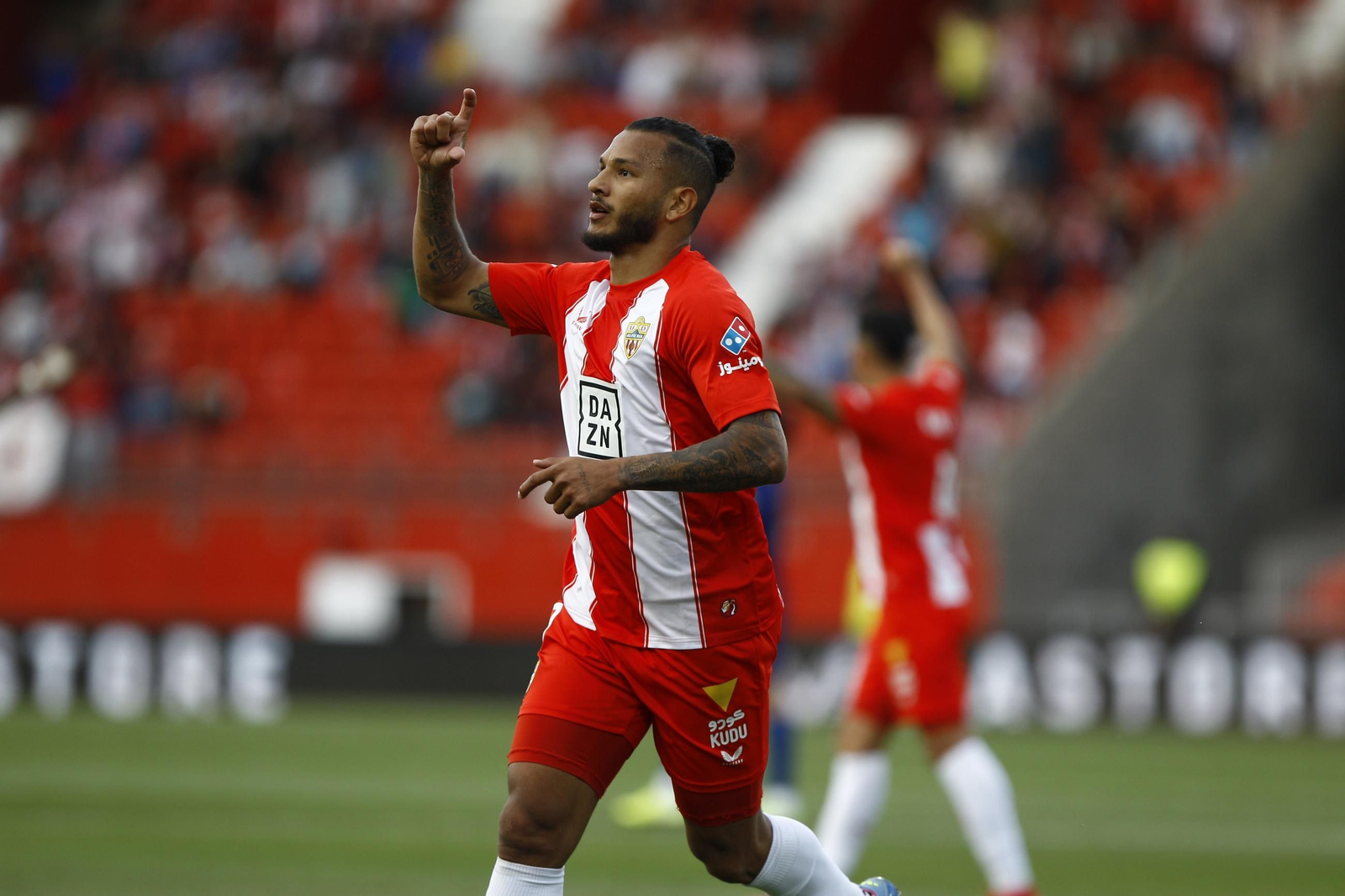 Luis Suárez celebra un gol durante un encuentro de la temporada pasada disputado en el Estadio de los Juegos Mediterráneos.