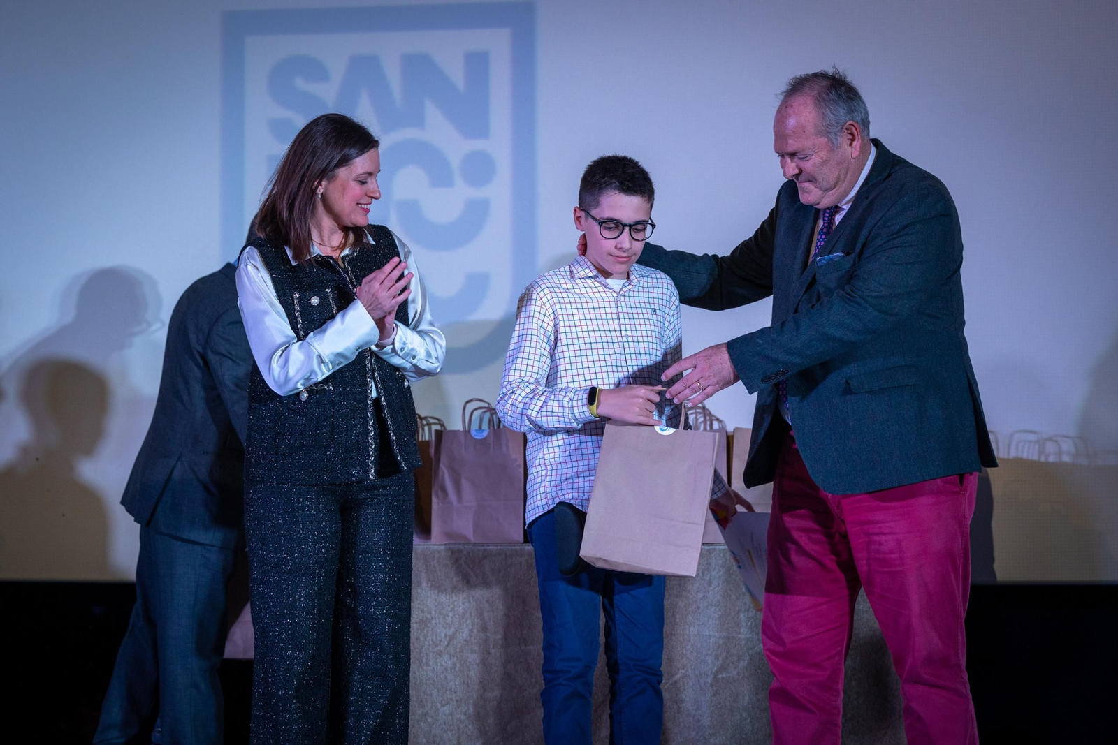 Imágenes de la entrega de premios académicos en San Fernando