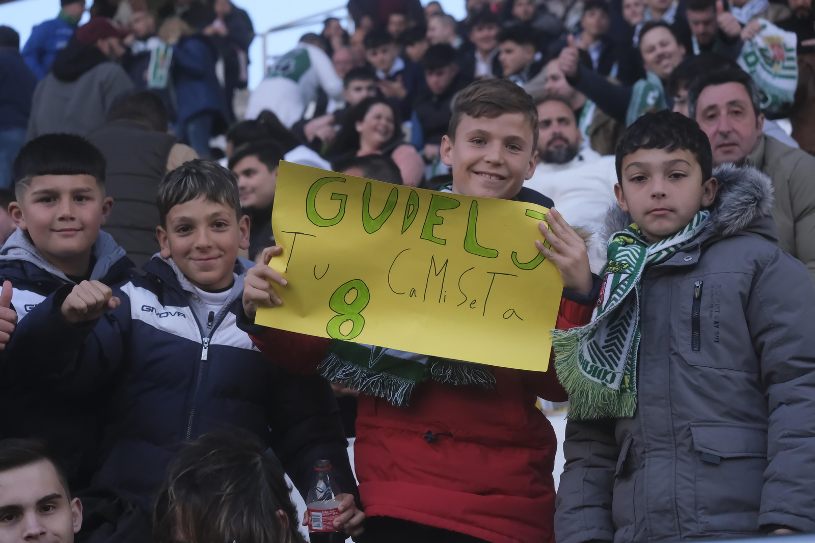Córdoba CF - Real Madrid Castilla: Las fotos del ambiente en El Arcángel Córdoba CF - Real Madrid Castilla: Las fotos del ambiente en El Arcángel