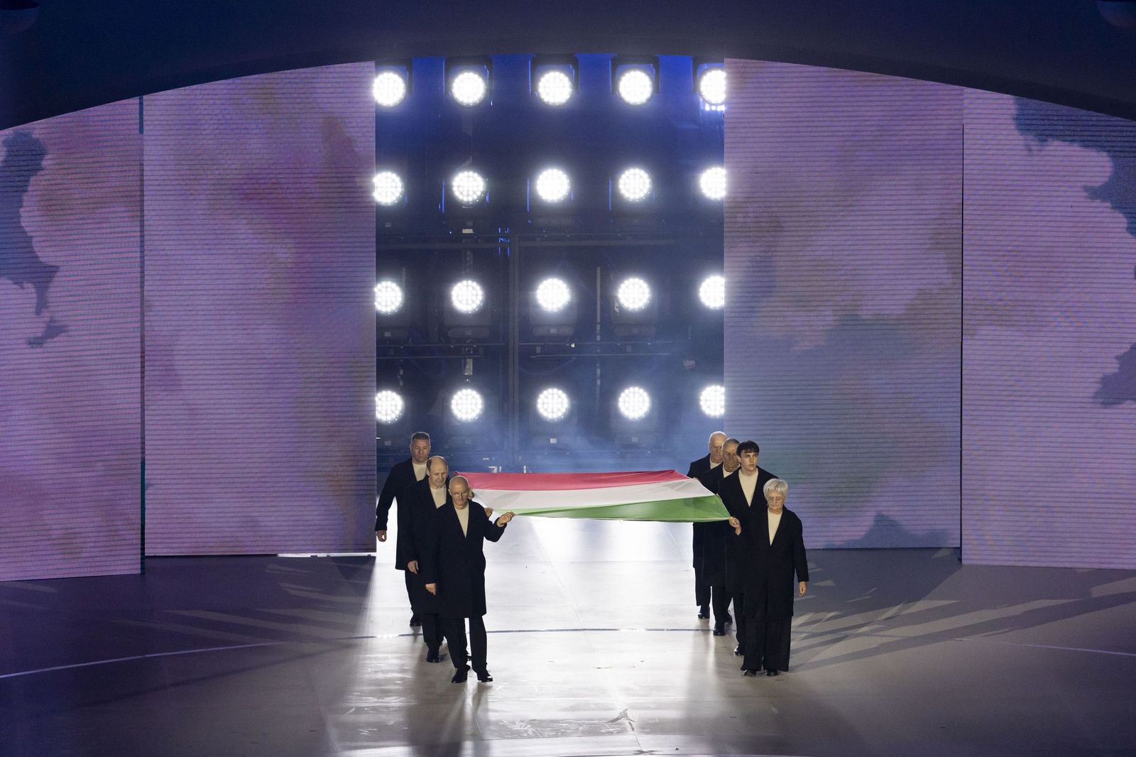 Las mejores fotos de los Juegos Olímpicos de invierno Milán Cortina d'Ampezzo 2026 | Ceremonia de clausura y jornada 17 y última