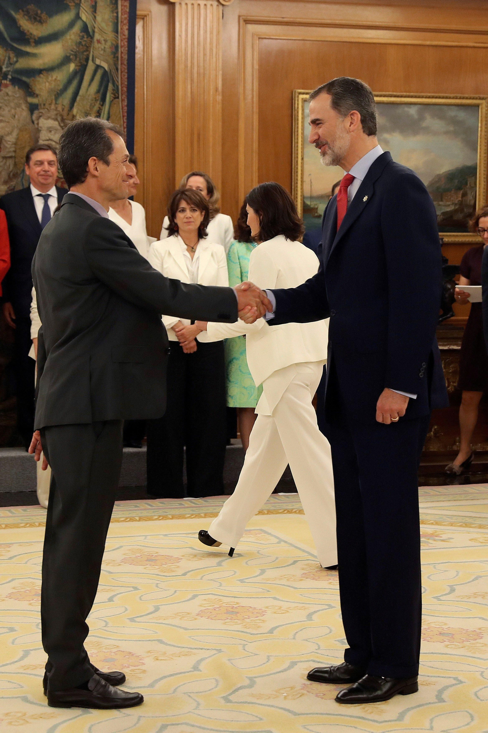 Las imágenes del acto de promesa de cargo de los ministros ante Felipe VI