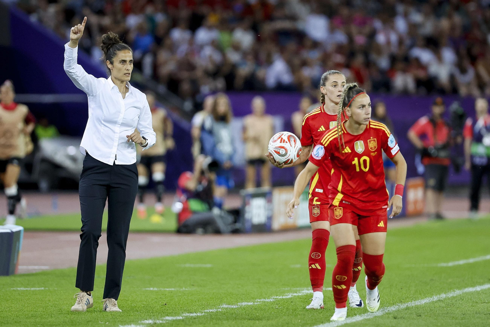 Las mejores imágenes de la semifinal Alemania-España de la Eurocopa femenina