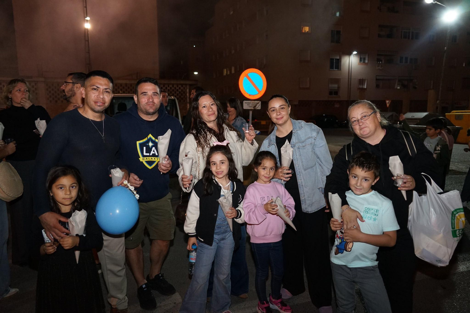 Miles de vecinos se reunieron para celebrar el otoño con la tradicional Gran Castañada de Vícar