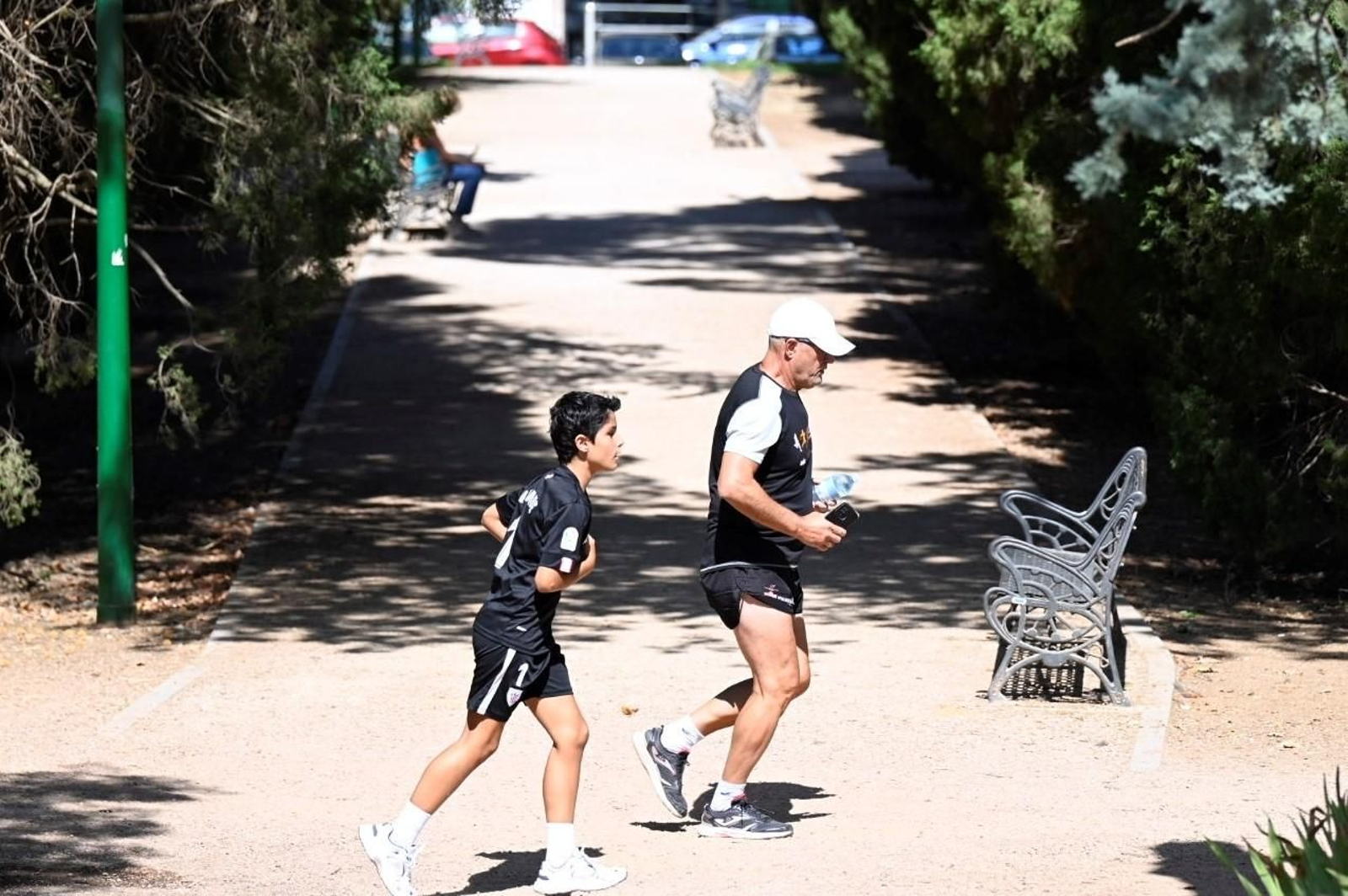 Las imágenes del barrio del Parque Cruz Conde en un día de verano Las imágenes del barrio del Parque Cruz Conde en un día de verano