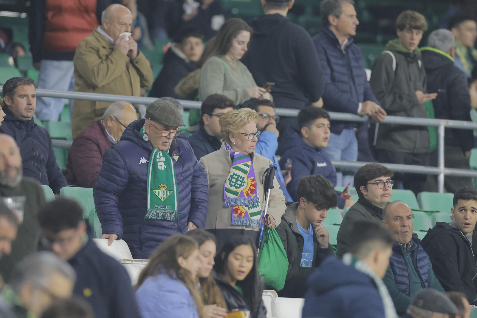Búscate en las fotos del Betis-Las Palmas