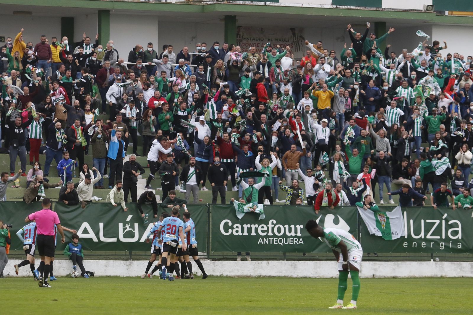 La victoria del Córdoba CF ante el Antequera, en imágenes
