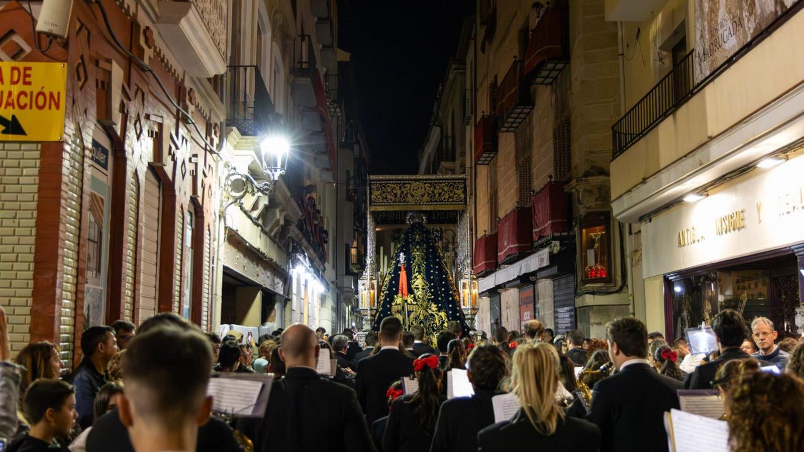 Los jiennenses se recrean con la cofradía de los Estudiantes un nuevo Lunes Santo