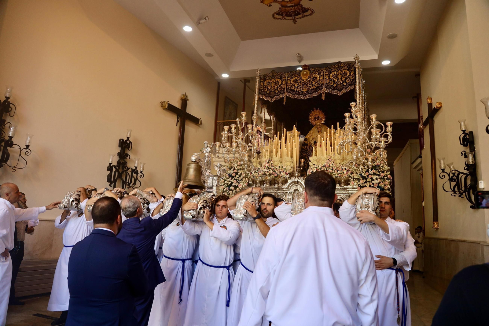 La procesión de la Virgen de la Paz, en fotos