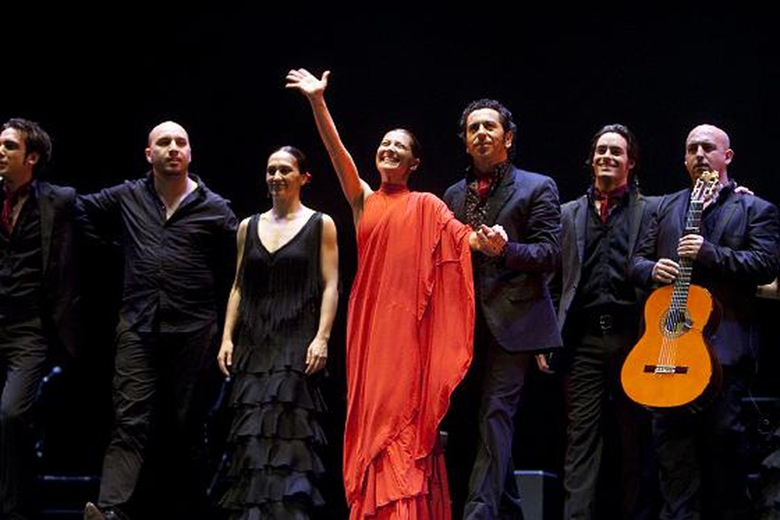 Una emocionada Sara Baras se despide temporalmente de los escenarios para dedicarse a su familia. 

Foto: Lourdes de Vicente