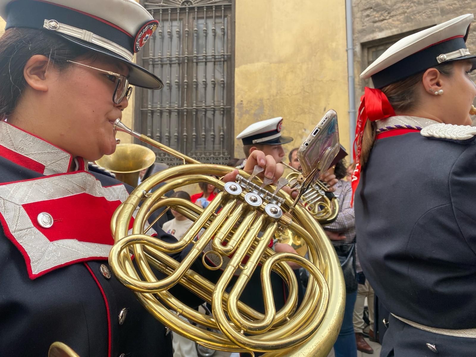 Tarde de Domingo de Ramos con cielos grises