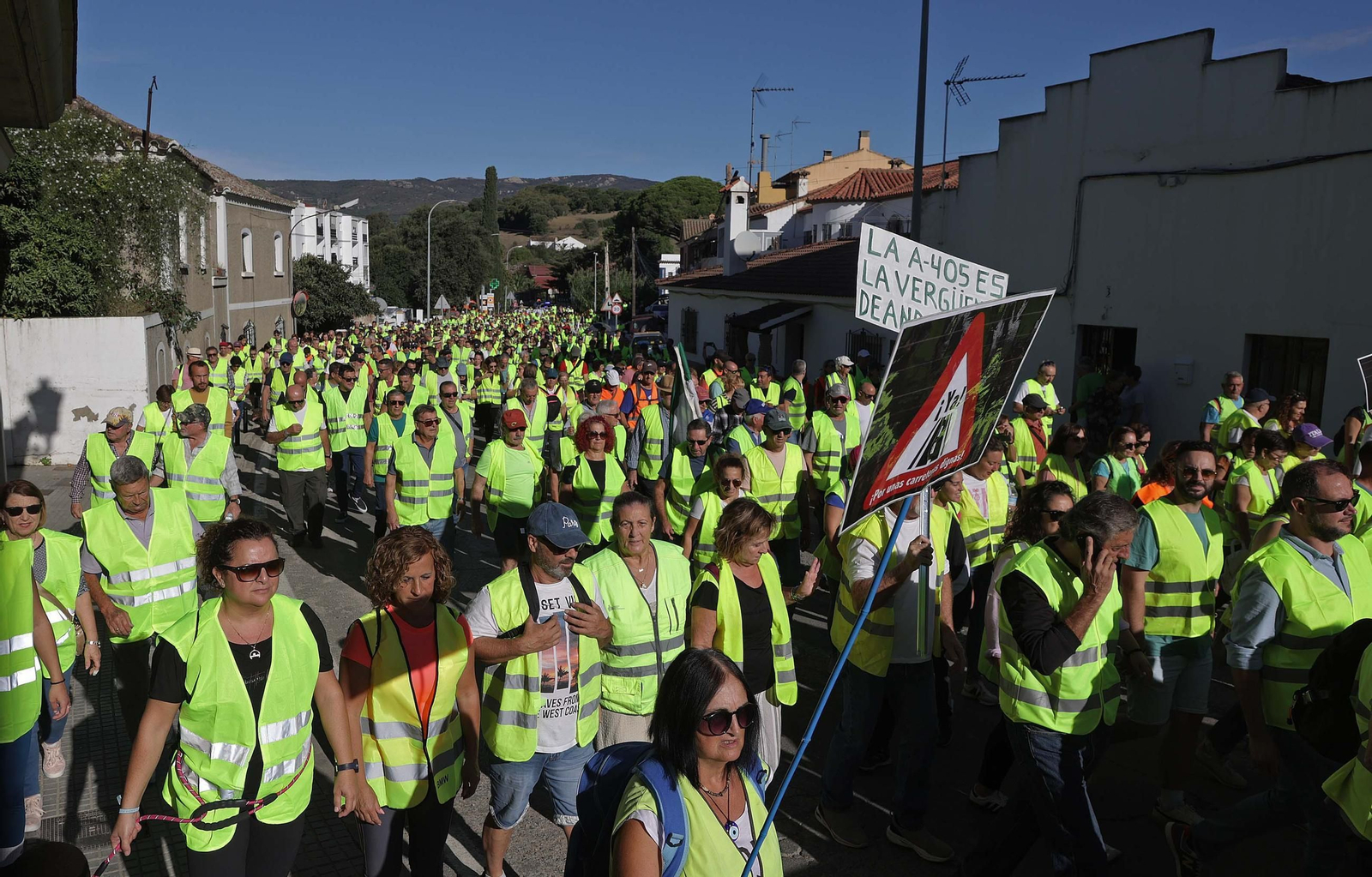 Fotos de la manifestación por el arreglo integral de la carretera A-405 de Jimena