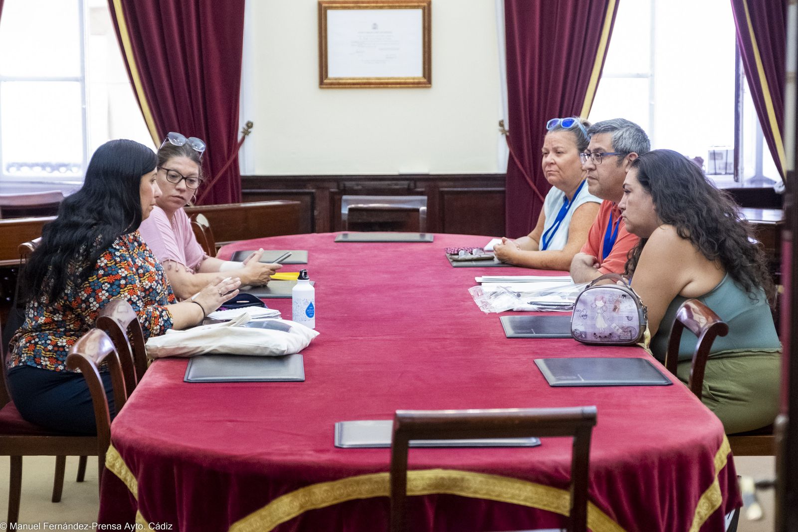 La concejala Ana Fernández en la reunión con la Flampa Gades.