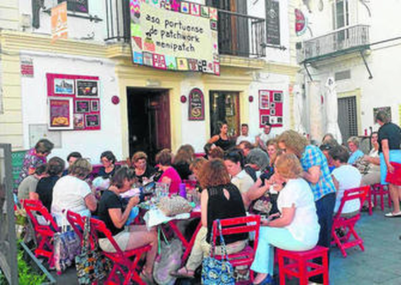 Una de las actividades que la asociación ha llevado a cabo estos días dentro de la Semana del Patchwork.