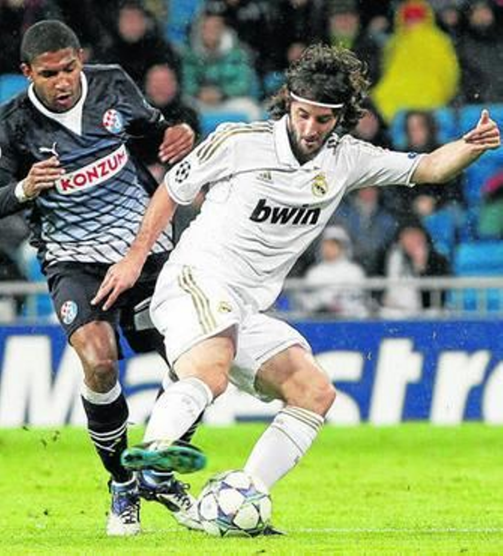 Granero controla el balón ante Sammir, del Dínamo de Zagreb, en un partido reciente de la Champions.