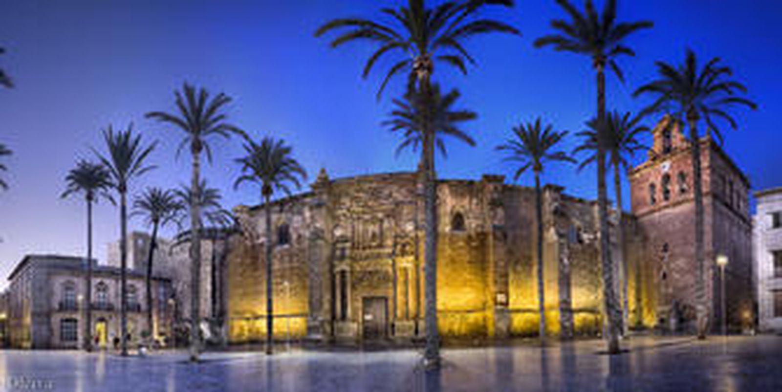 Camino mozárabe, la tradición gastronómica y la bahía de Almería, entre las visitas guiadas