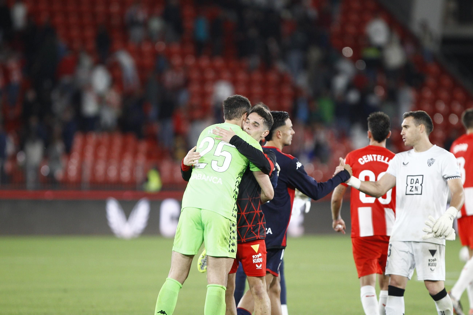 El partido U.D. Almería-Deportivo de La Coruña, en imágenes