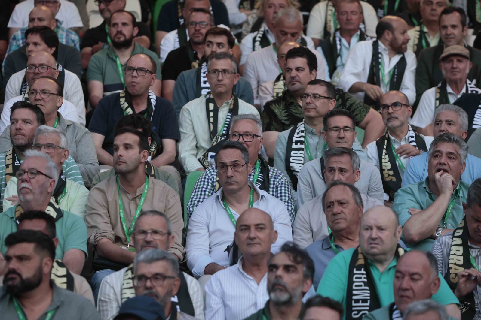 Búscate en el acto Siempre Verdiblancos