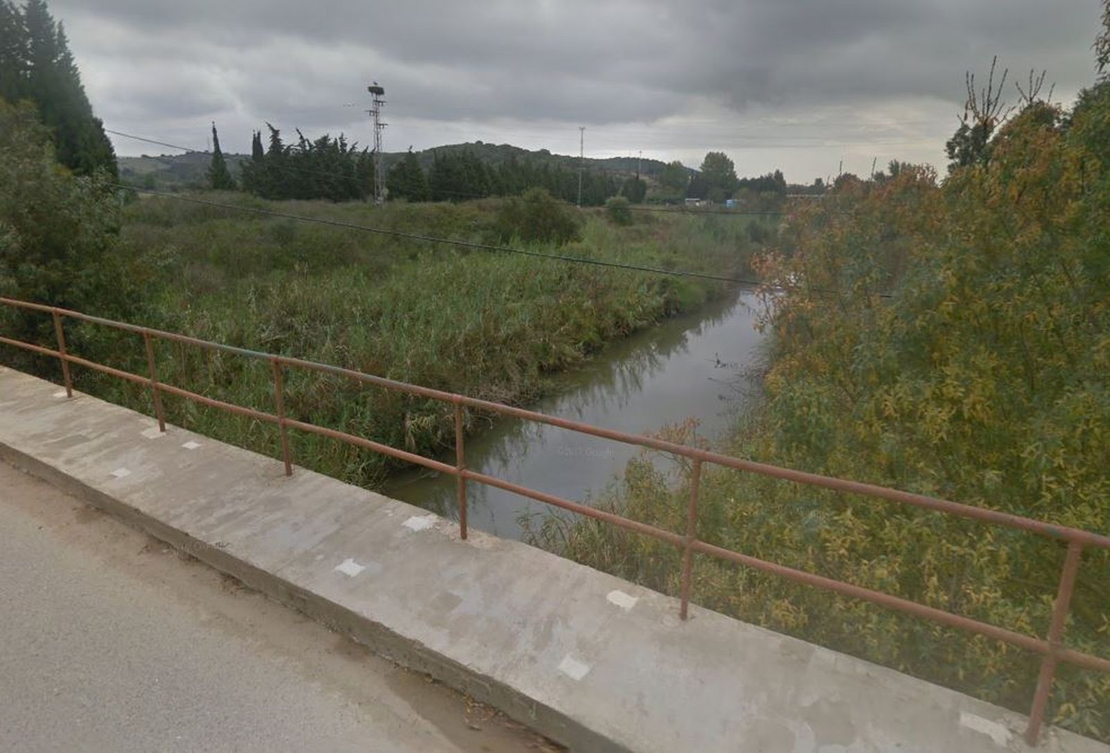 El río Guadarranque a su paso por San Roque.