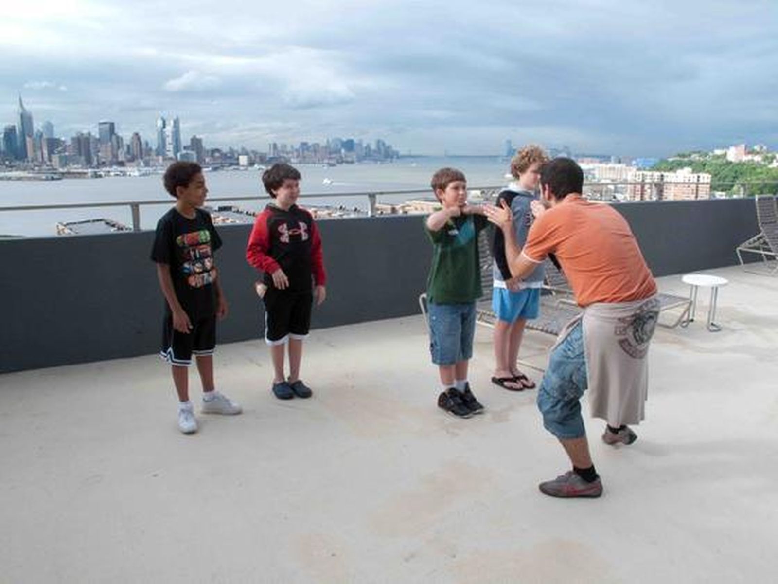 Imágenes del rodaje de 'Voltereta'en New Jersey, con vista al 'Skyline' de Manhattan. / J.D.