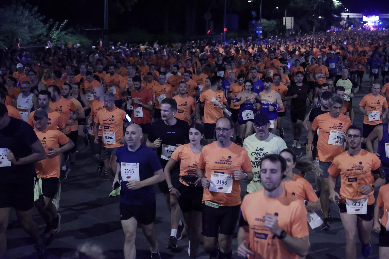 Búscate en la Carrera Nocturna de Sevilla (4)
