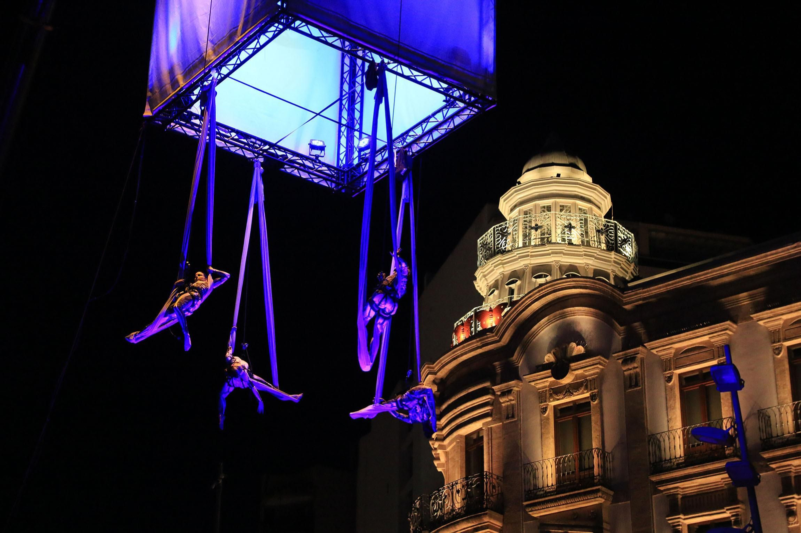 Imágenes de la Noche en Blanco, en Almería