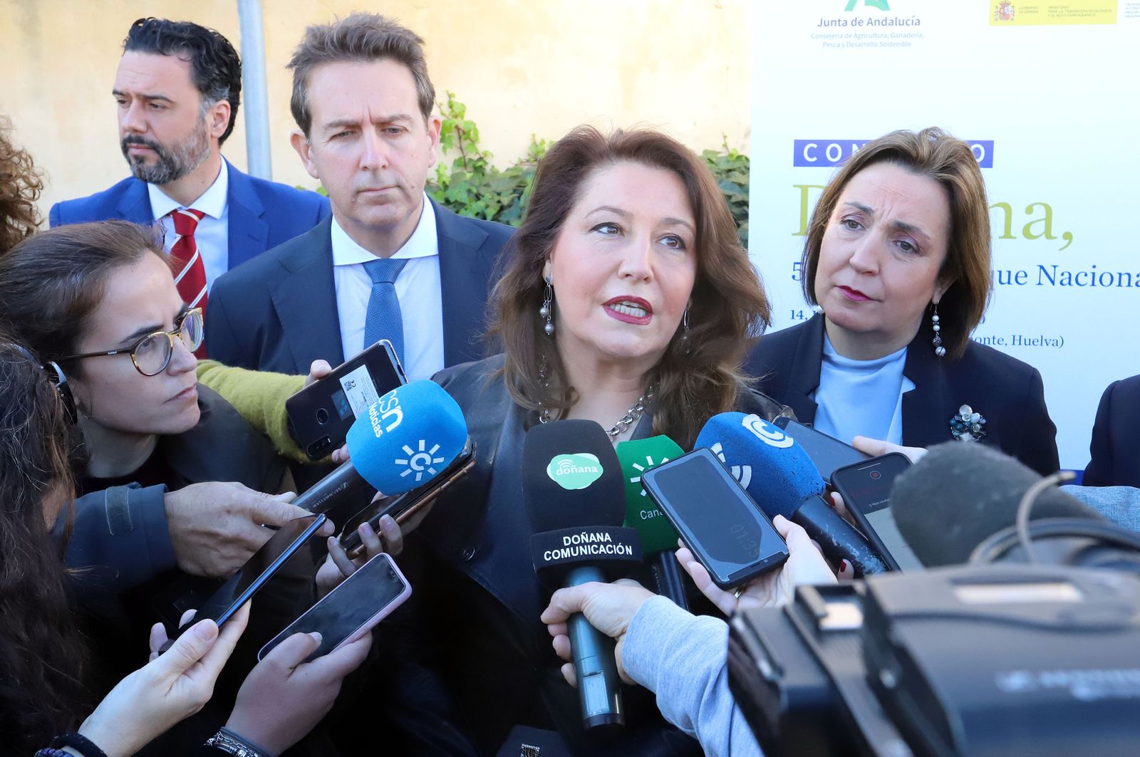 Imágenes de los Reyes Don Felipe y Doña Letizia en el congreso del 50 aniversario de Doñana