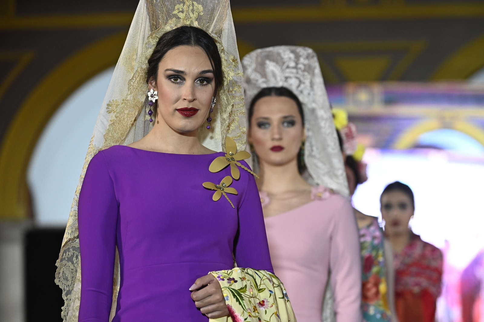 El desfile de Ángeles Espinar y Maite Cárdenas en Pasarela Huelva Flamenca 2022, todas las fotos