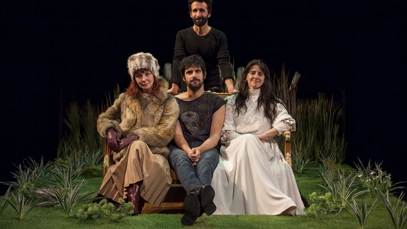 Los tres intérpretes con Pablo Remón