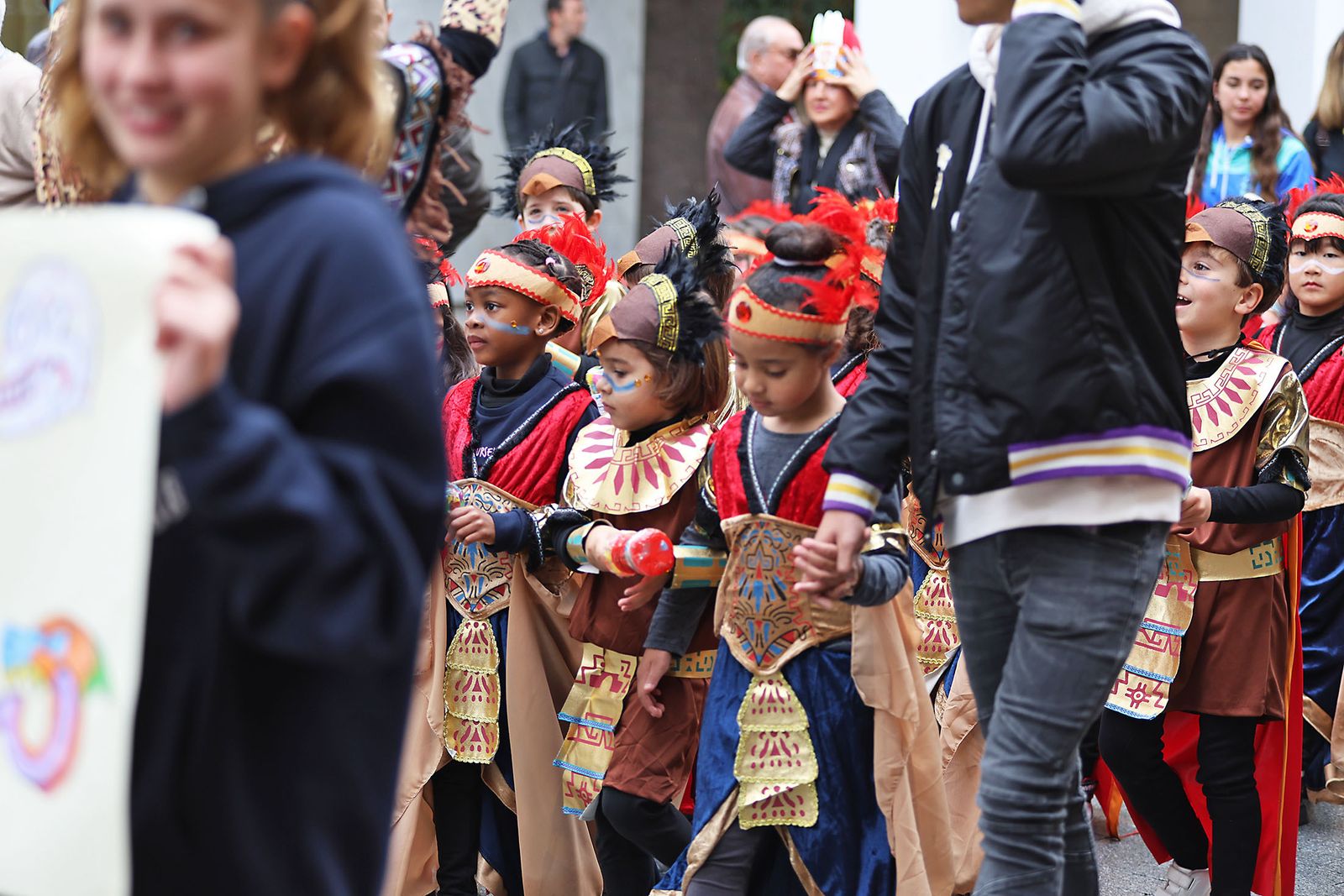 Imágenes del desfile “Un paseo por la historia”  de los niños del colegio Funcadia de Huelva