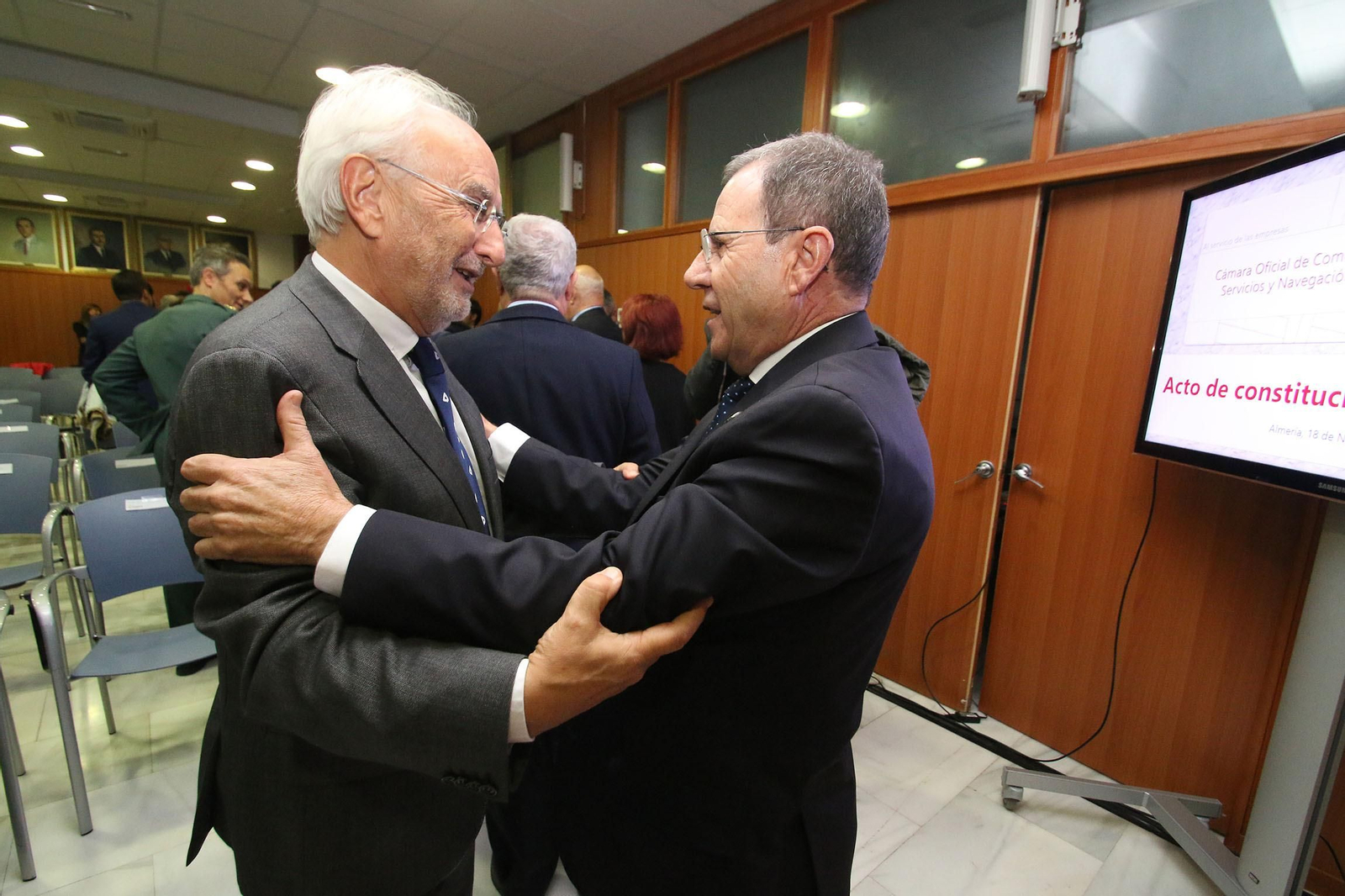 Fotogalería de la toma de posesión de Jerónimo Pérez como presidente de la Cámara de Comercio