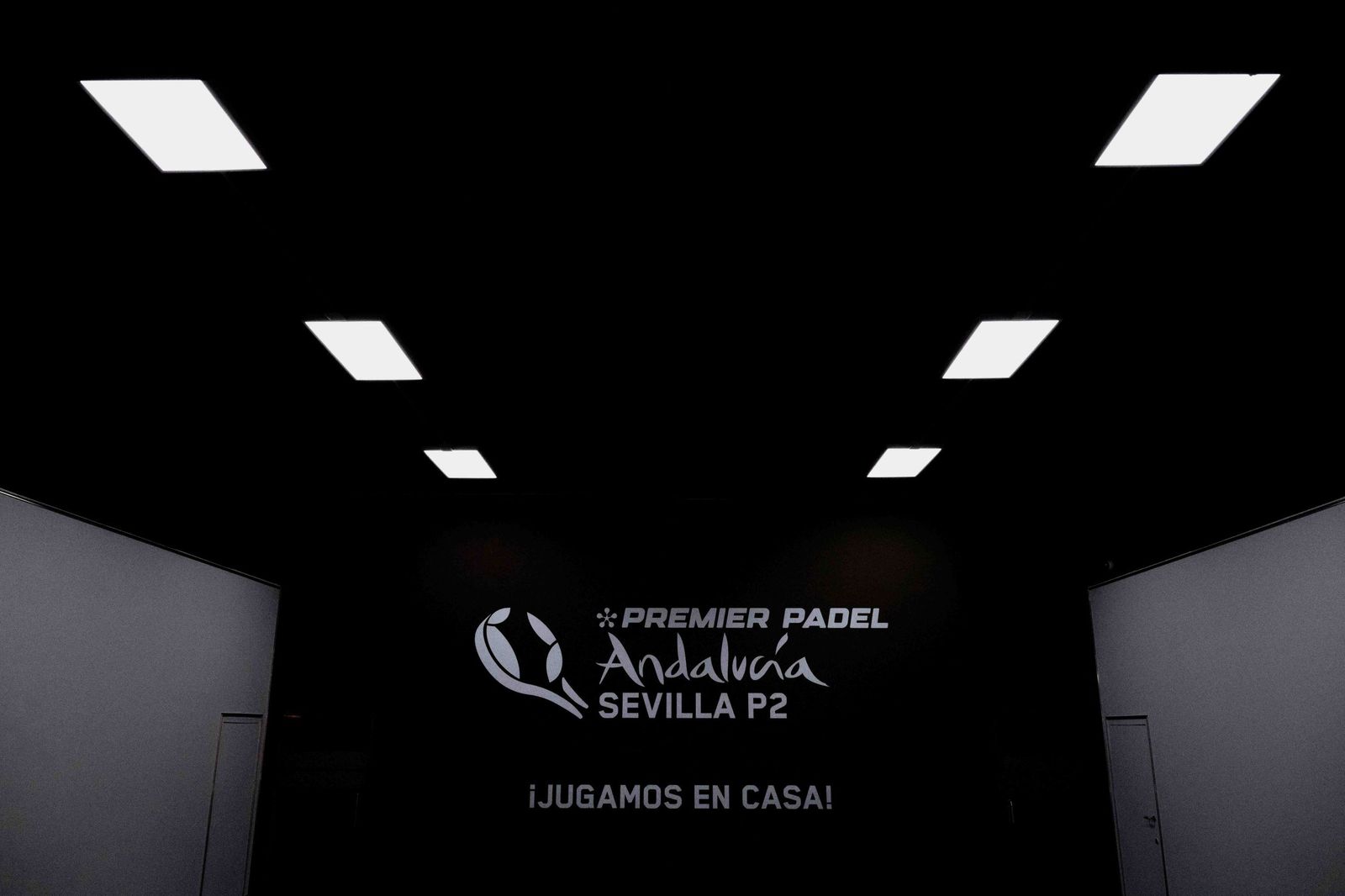 Así es la adaptación del Estadio de la Cartuja para el Premier Padel Andalucía Sevilla P2