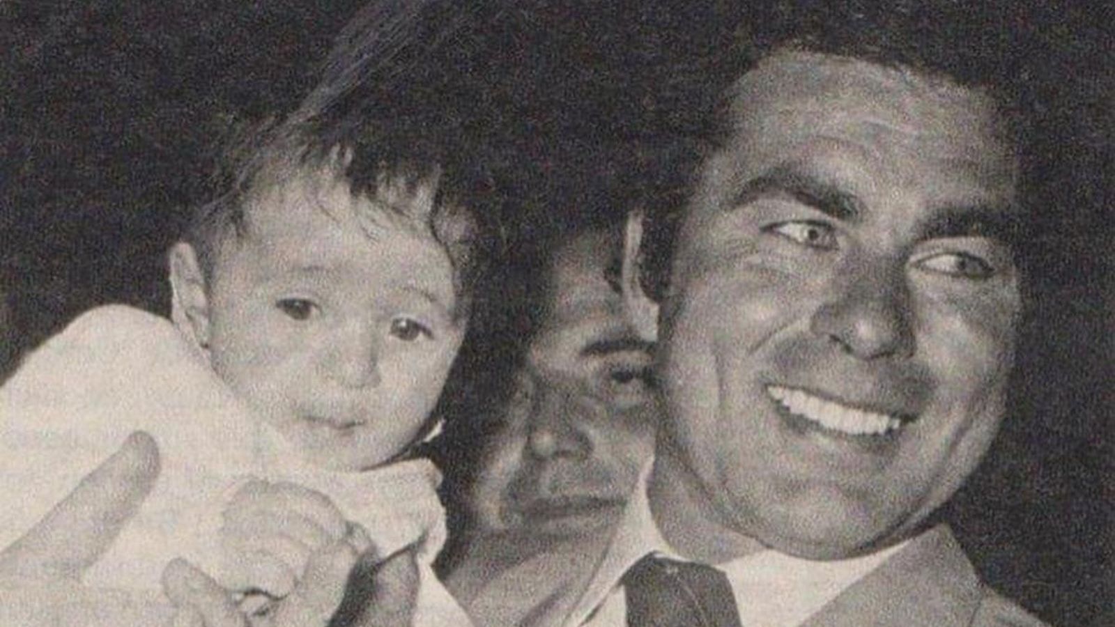 Paquirri y Kiko Rivera, cuando era un bebé, en las imágenes que ha compartido el DJ