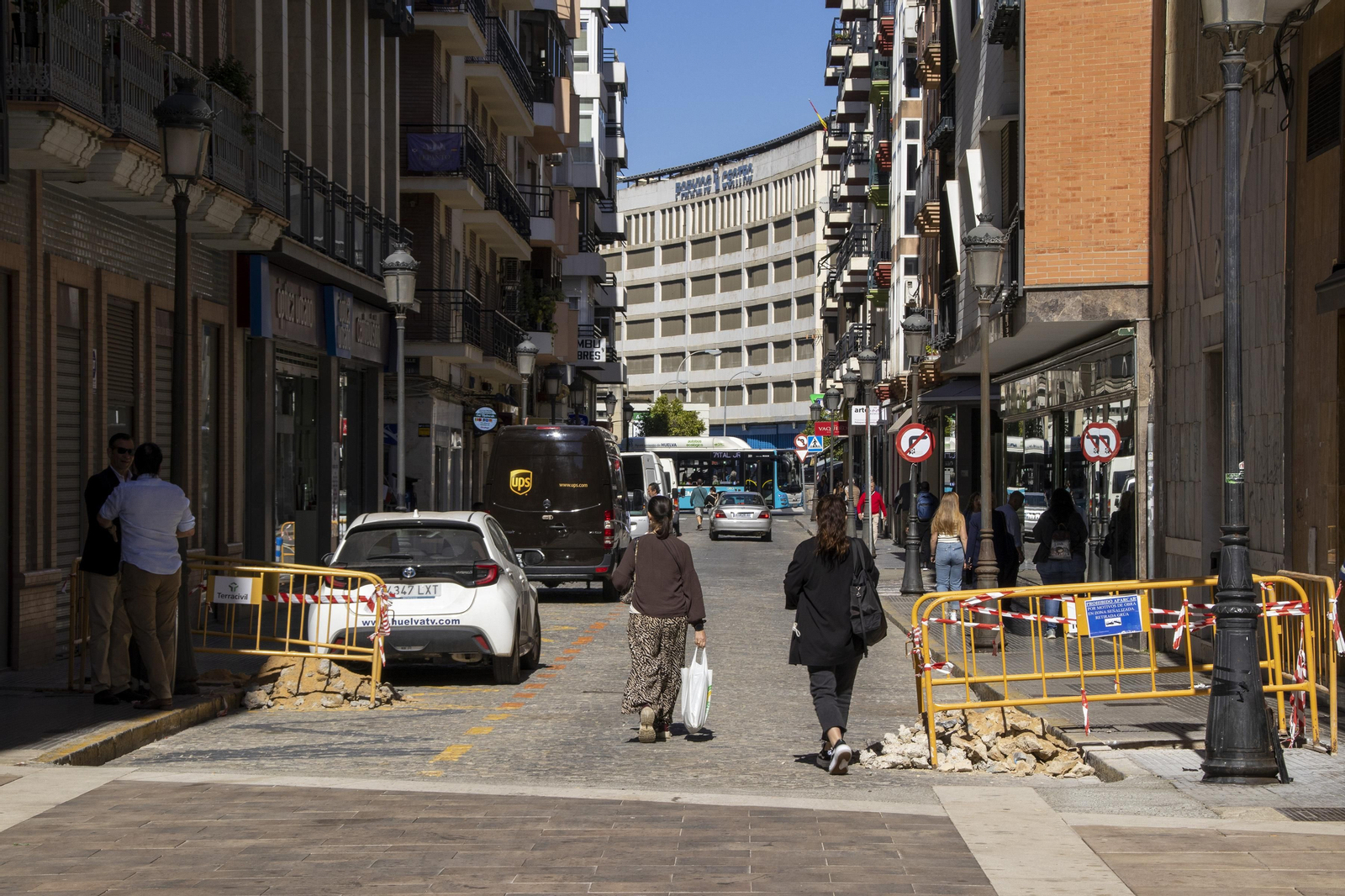 Obras en las calles : Méndez Núñez, Plus Ultra, Gravina y Médico Luis Buendía.