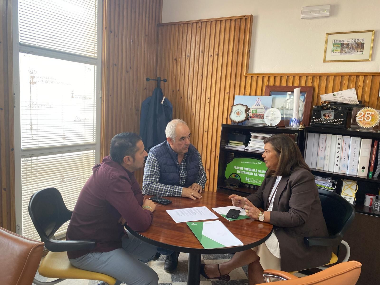 VIsita de Carmen Céspedes a Vllanueva, este miércoles.