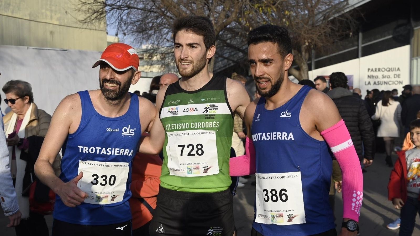 José Gabriel Ruiz posa junto a José Said y Álvaro González.