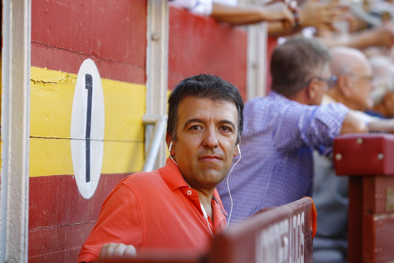 Imágenes del 'ambiente' en la corrida de toros de la Feria de Almería, con los diestros Morante de la Puebla, El Juli y Tomás Rufo