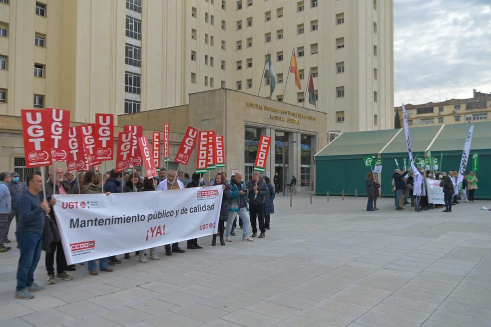 CSIF, UGT y CCOO se manifiestan en Granada para demandar mejoras ...