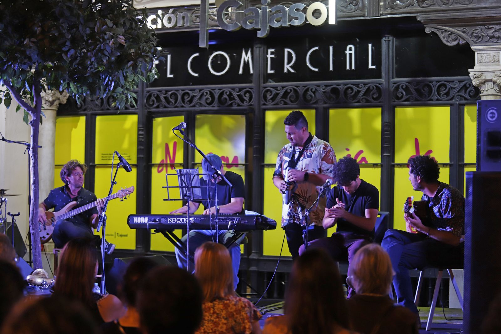 Imágenes de la  celebración del 'VI Ciclo de Jazz en la Calle. Fusión Moderna' de la Fundación Cajasol.