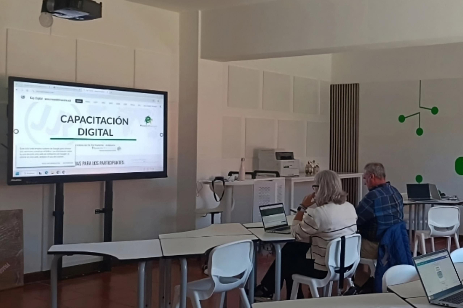 Imagen de uno de los cursos de capacitación digital.