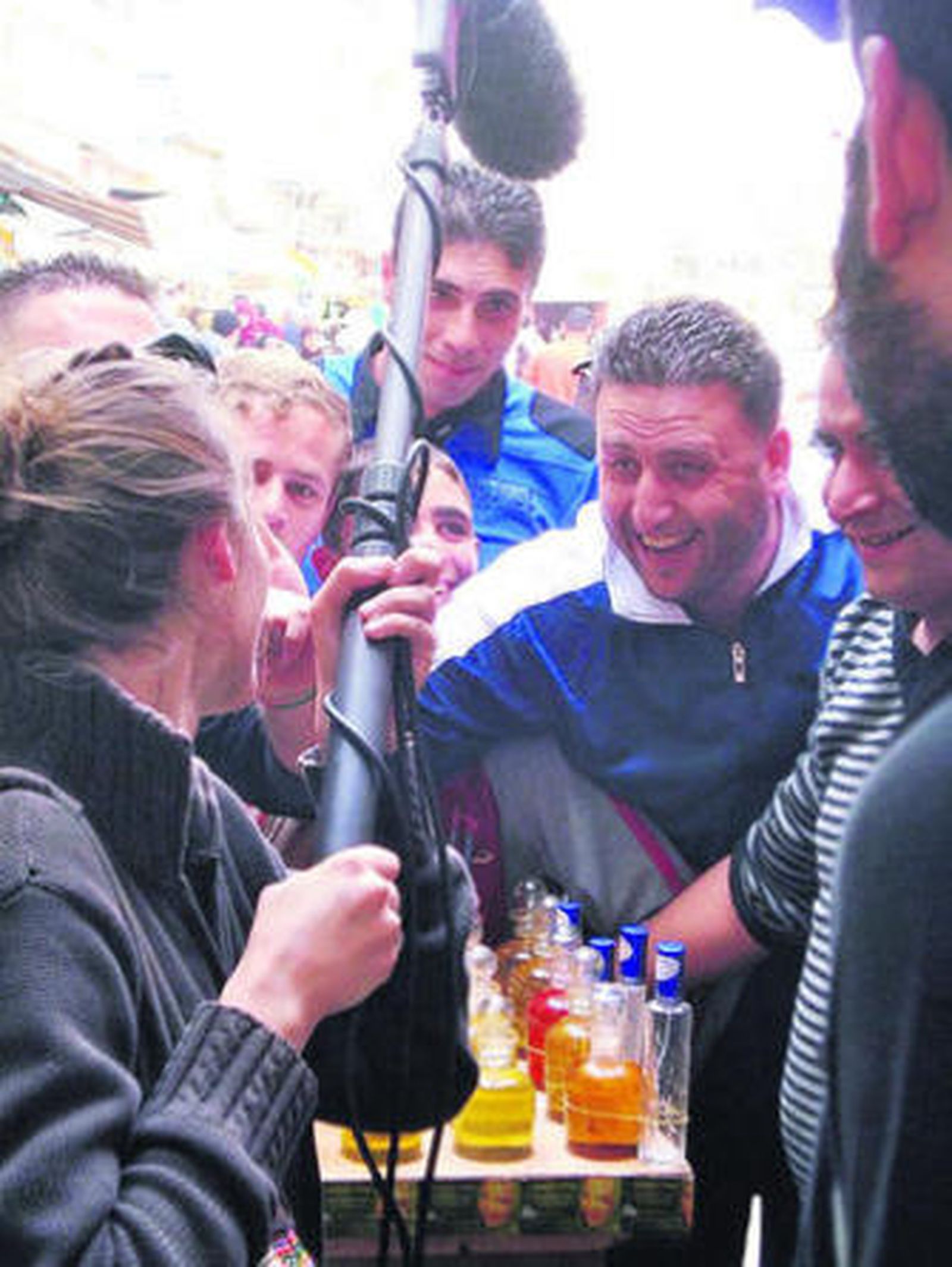 Vanessa Rousselot, de espaldas.