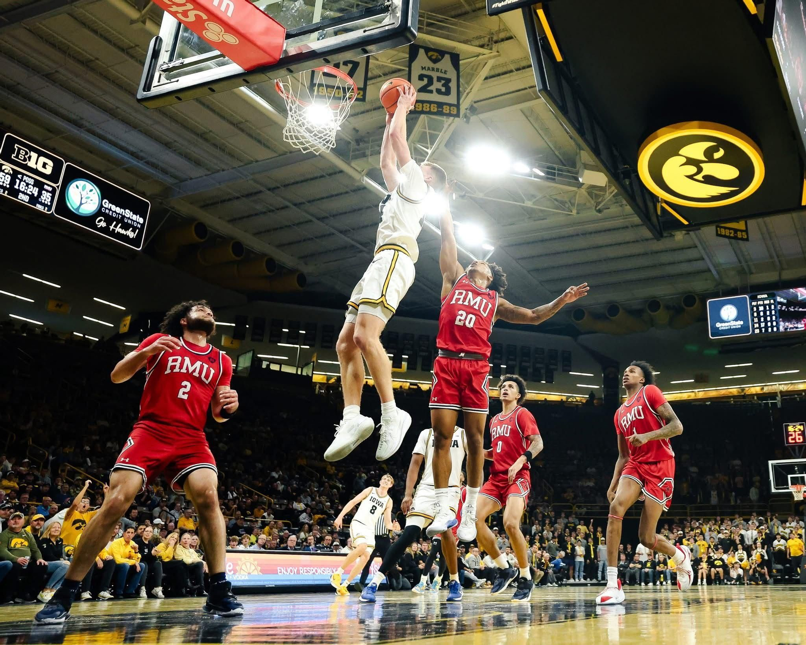 Buen arranque de Álvaro Folgueiras en la NCAA con Iowa