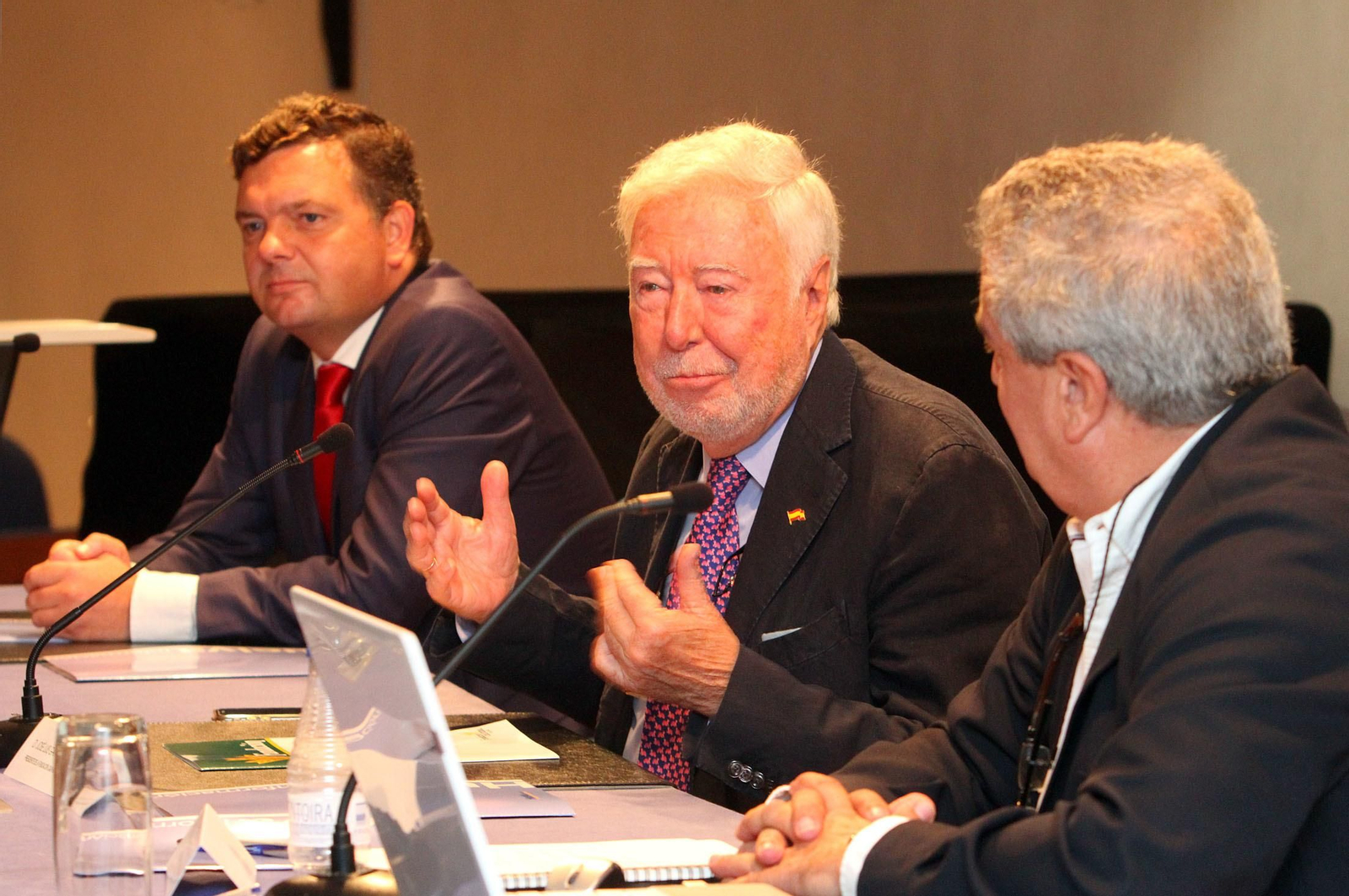 Conferencia de Manuel Galán Pérez sobre las oportunidades para Huelva en economía digital.