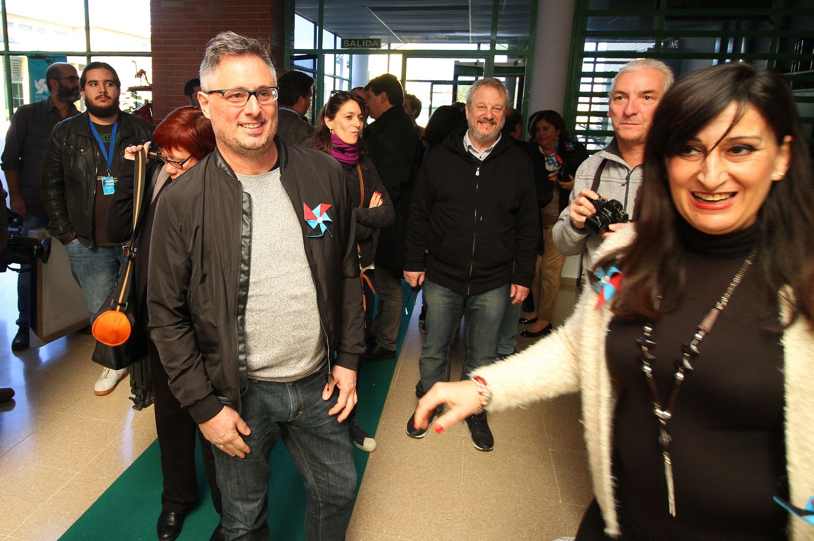 Imágenes de la entrega a Francisco Regueira del Premio Cine y Valores de Huelva Información