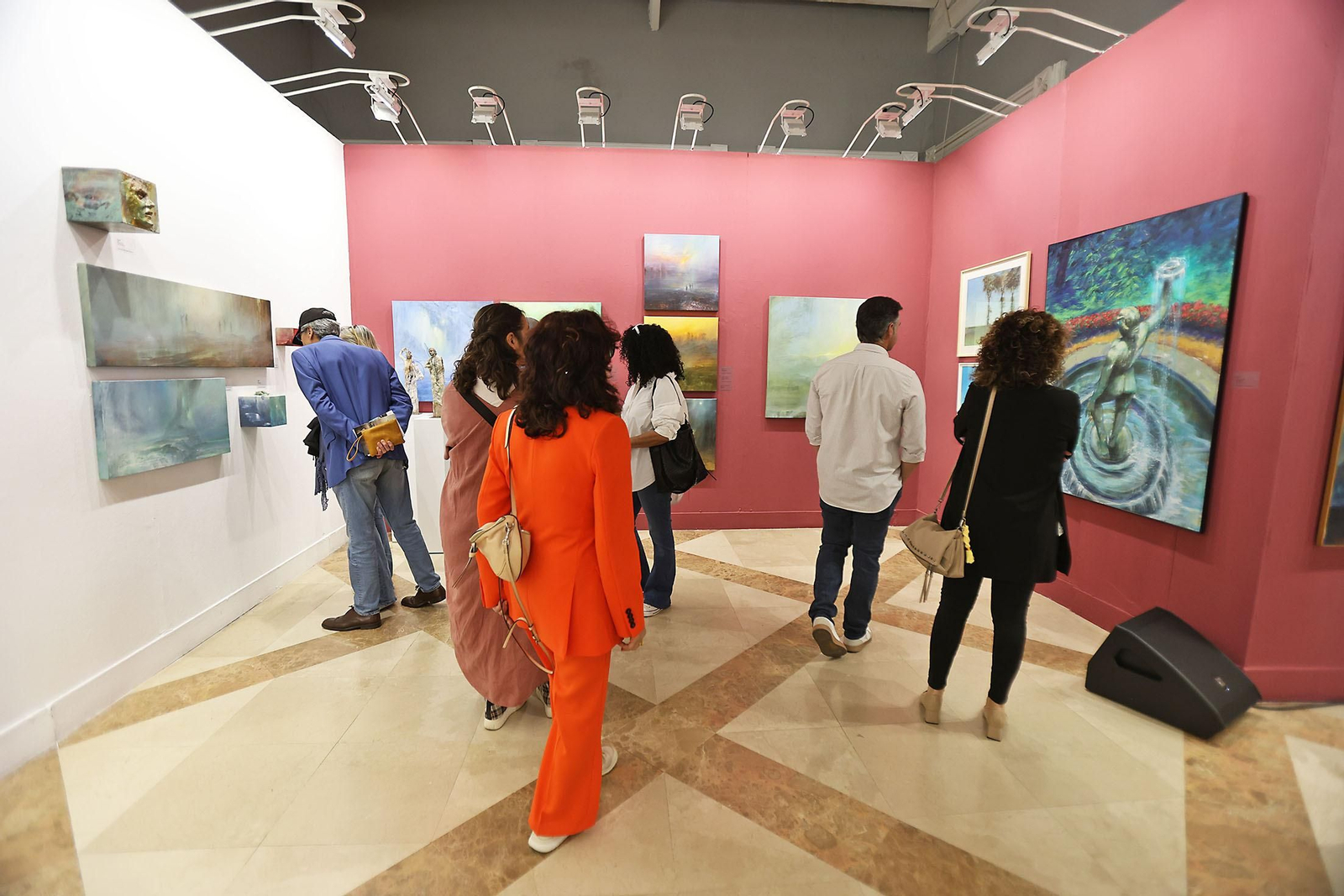 Imágenes de la inauguración de la muestra 'Camino de Perfección' del pintor Antonio Belmonte