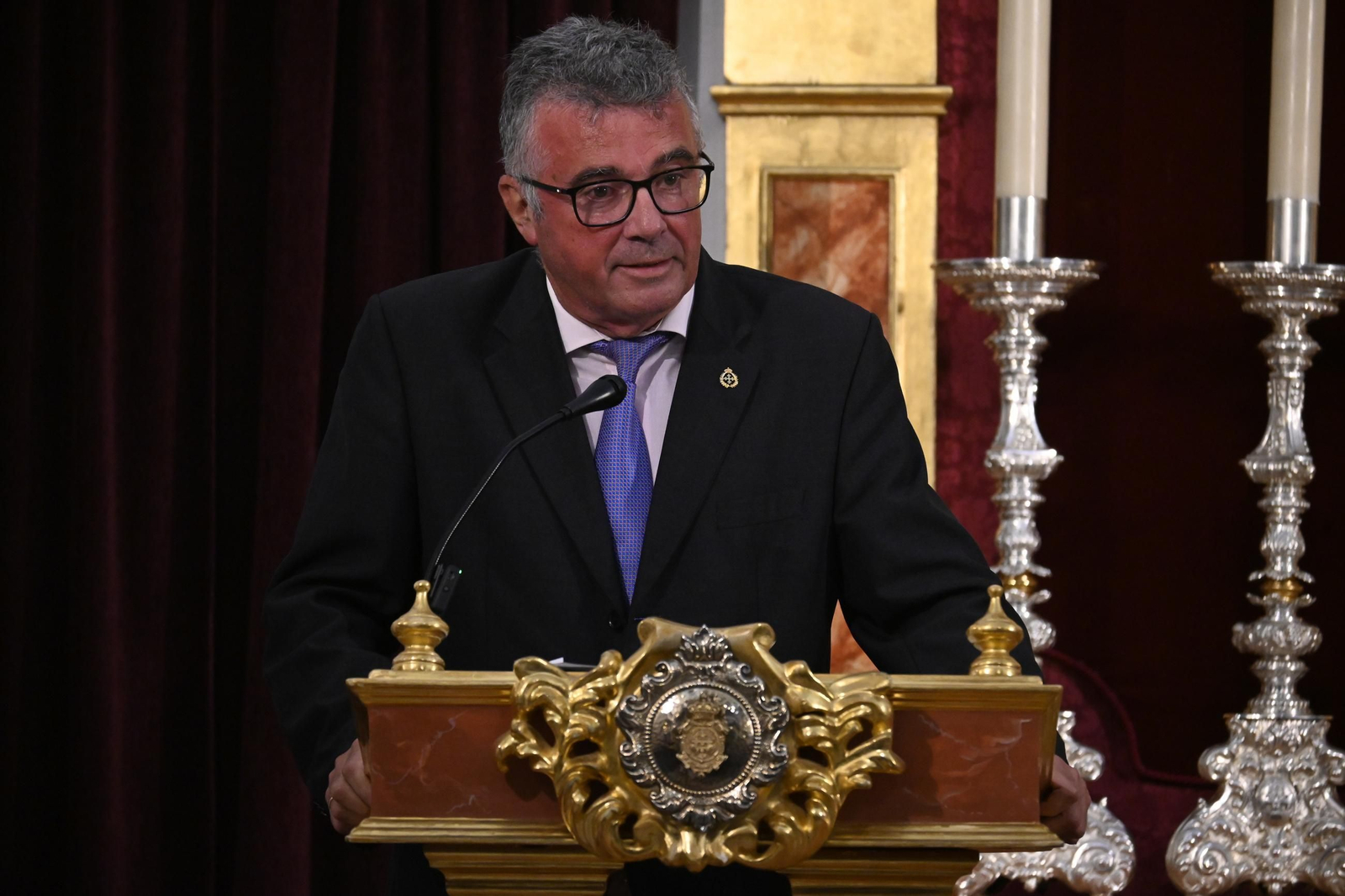 Presentación del cartel de 25 aniversario de la coronación de la Esperanza de Huelva