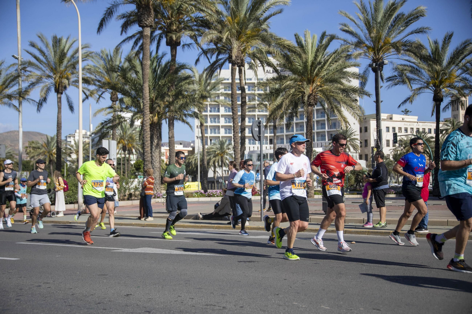 El Medio Maratón de Almería 2025, en imágenes