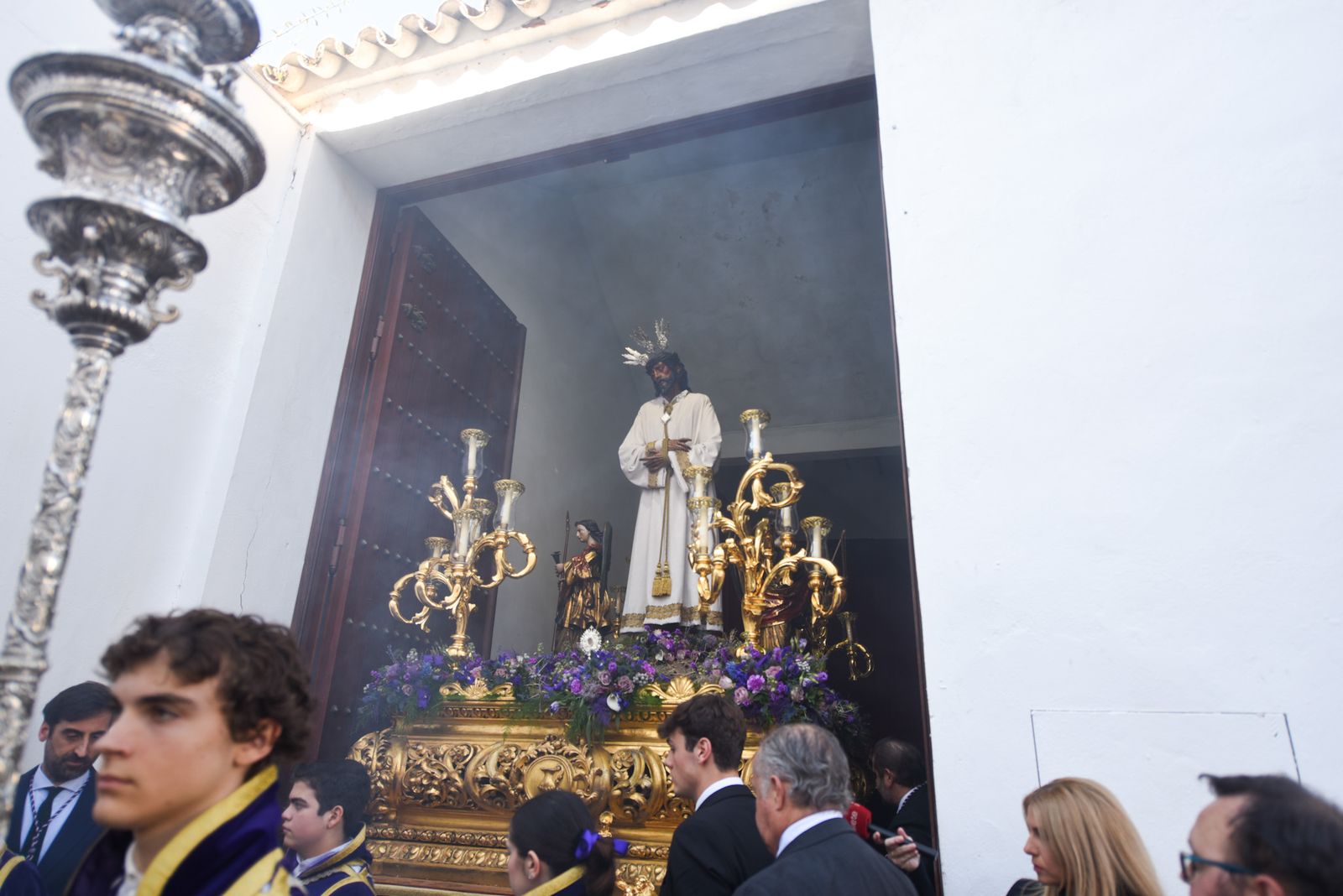 El traslado del Señor de la Sangre a la Catedral para el Vía Crucis de las Cofradías, en imágenes