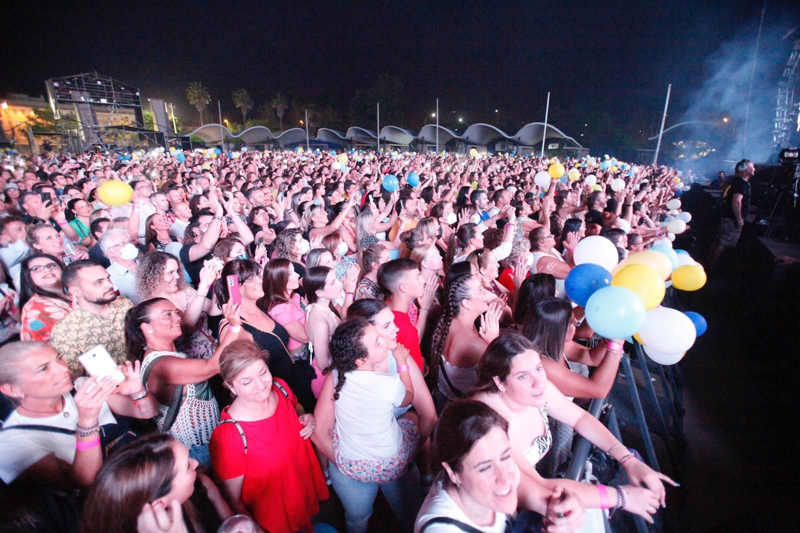 Las mejores imágenes del concierto de Manuel Carrasco en Isla Cristina