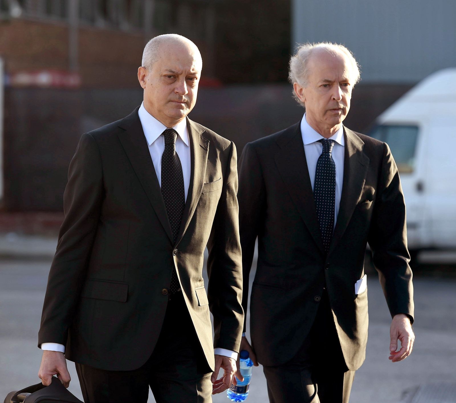 Felipe Benjumea -a la derecha-, a su llegada a la Audiencia Nacional el pasado lunes.