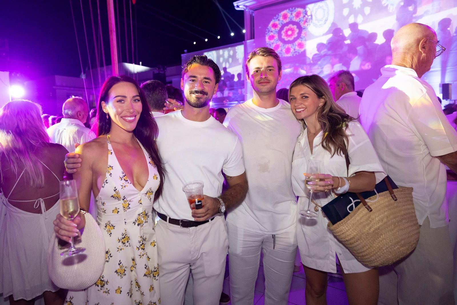 Búscate en el Cóctel de Blanco de la Copa del Rey Mapfre de vela
